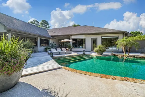 11 Turtle Cove Court Kingwood TX 77346