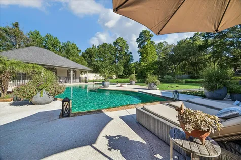 11 Turtle Cove Court Kingwood TX 77346