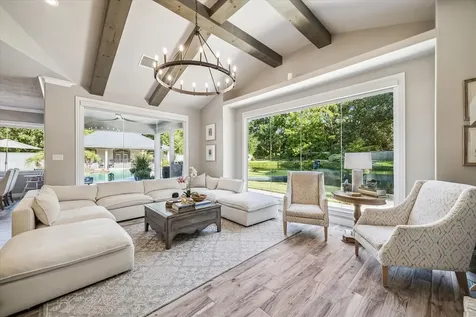 11 Turtle Cove Court Kingwood TX 77346