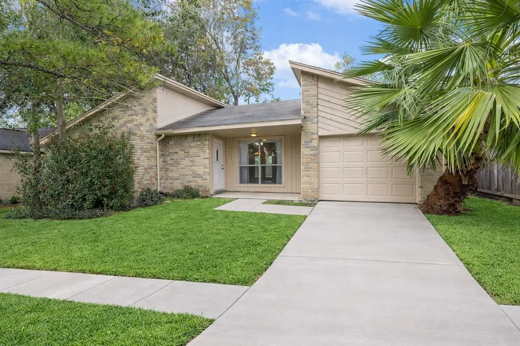 2723 N Brompton Drive Pearland TX 77584