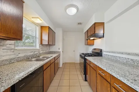 2723 N Brompton Drive Pearland TX 77584