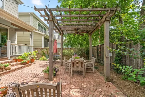 412 W 25th Street Houston TX 77008
