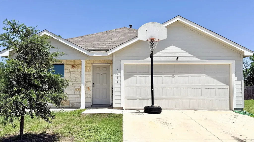 6735 Carlton Crest San Antonio TX 78253
