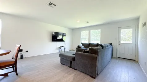 6735 Carlton Crest San Antonio TX 78253