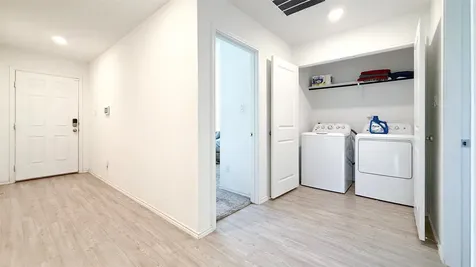 6735 Carlton Crest San Antonio TX 78253