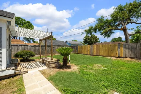 2912 Cetti Street Houston TX 77009