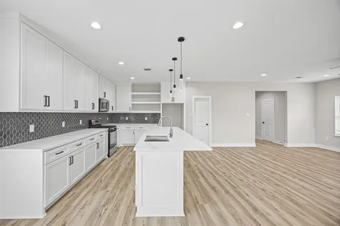 8203 Gladstone Street Houston TX 77051