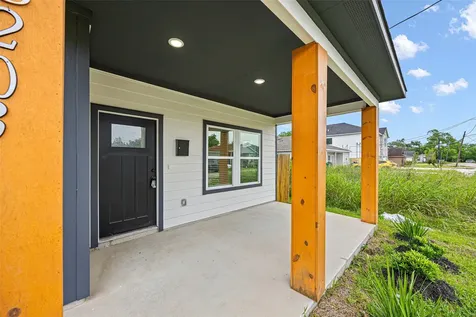 8203 Gladstone Street Houston TX 77051