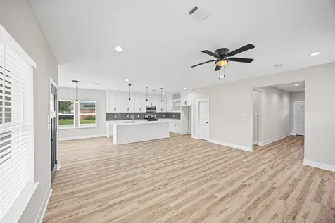 8203 Gladstone Street Houston TX 77051