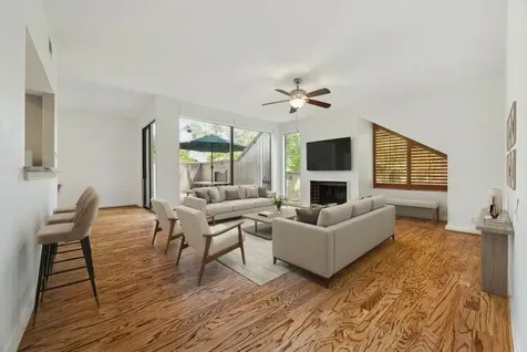 318 Litchfield Lane Houston TX 77024