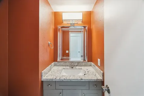 318 Litchfield Lane Houston TX 77024
