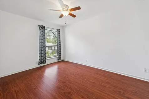 318 Litchfield Lane Houston TX 77024