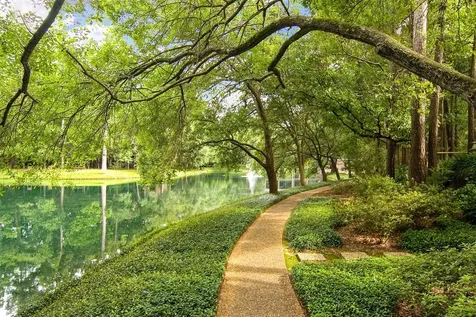 318 Litchfield Lane Houston TX 77024