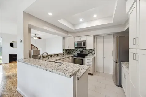 318 Litchfield Lane Houston TX 77024