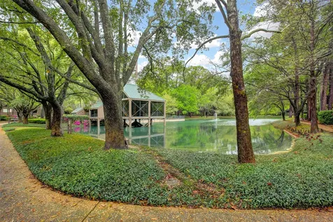 318 Litchfield Lane Houston TX 77024