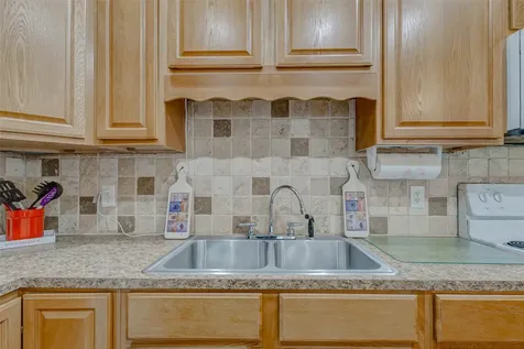 2691 Gillespie Crystal Beach TX 77650