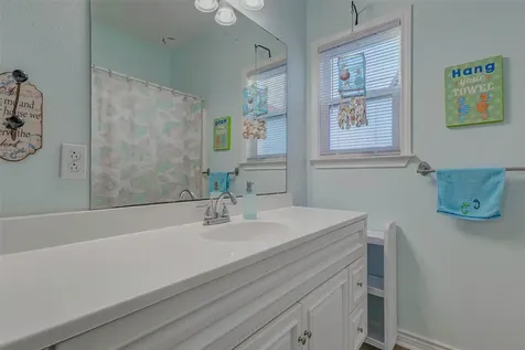 2691 Gillespie Crystal Beach TX 77650