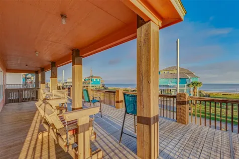 2691 Gillespie Crystal Beach TX 77650