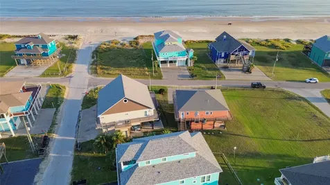 2691 Gillespie Crystal Beach TX 77650