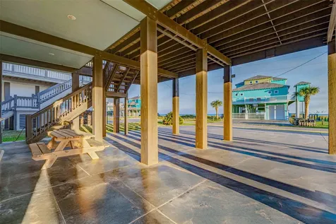 2691 Gillespie Crystal Beach TX 77650