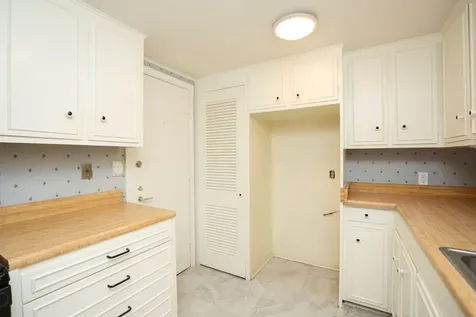 666 S Ripple Creek Drive 666 Houston TX 77057