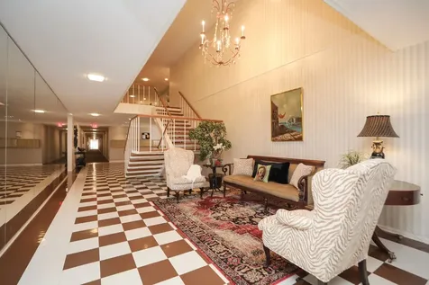 666 S Ripple Creek Drive 666 Houston TX 77057