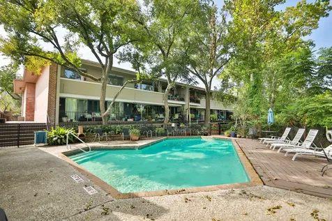 666 S Ripple Creek Drive 666 Houston TX 77057