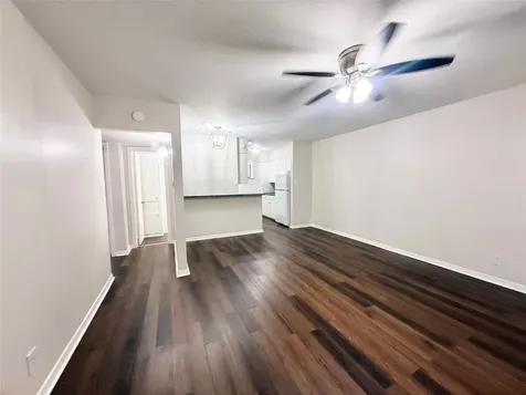 201 S Kaysie Street 23 Angleton TX 77515