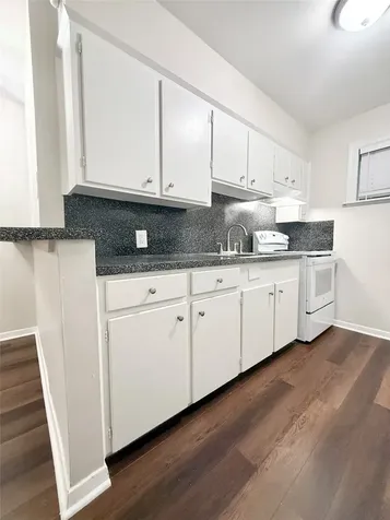 201 S Kaysie Street 23 Angleton TX 77515
