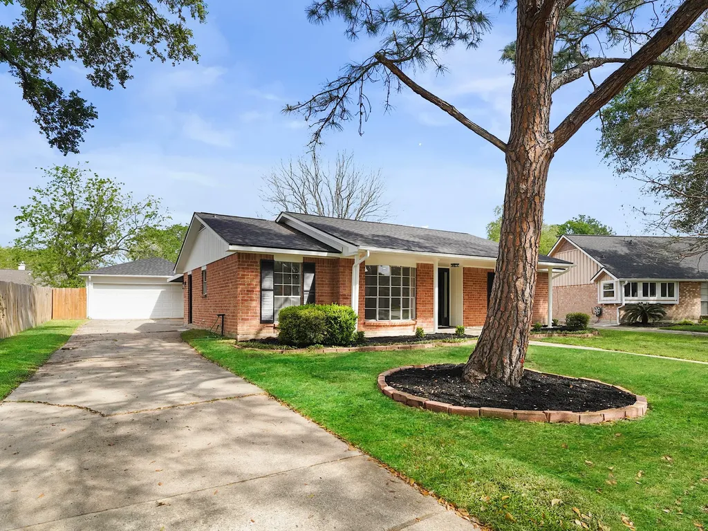 13906 Vinehill Drive Sugar Land TX 77498