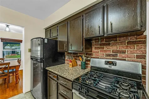 115 Whiting Street Galveston TX 77550
