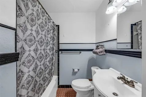 115 Whiting Street Galveston TX 77550