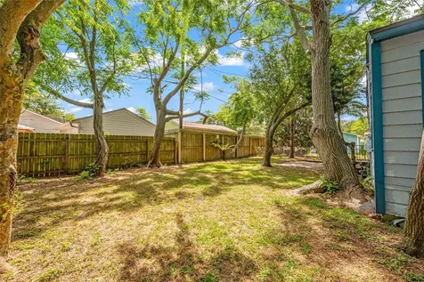 115 Whiting Street Galveston TX 77550