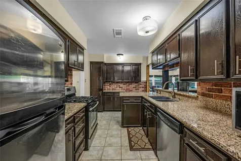 115 Whiting Street Galveston TX 77550