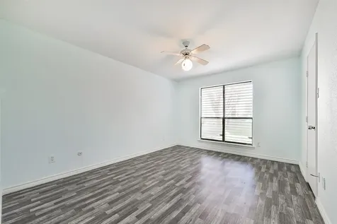 3220 69th Street B-4 Galveston TX 77551