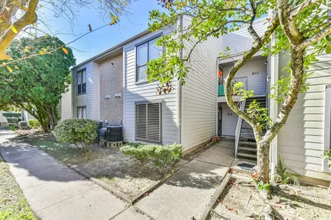 3220 69th Street B-4 Galveston TX 77551
