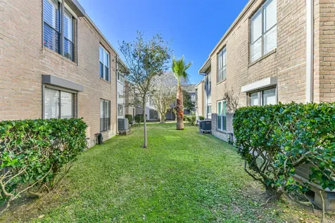 3220 69th Street B-4 Galveston TX 77551