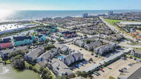 3220 69th Street B-4 Galveston TX 77551