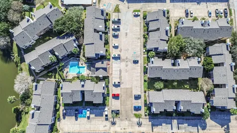 3220 69th Street B-4 Galveston TX 77551