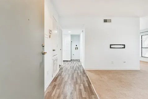 3220 69th Street B-4 Galveston TX 77551