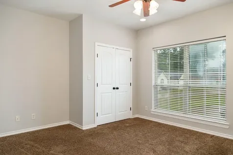 124 Lakeway Lane Longview TX 75604