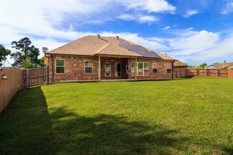 124 Lakeway Lane Longview TX 75604