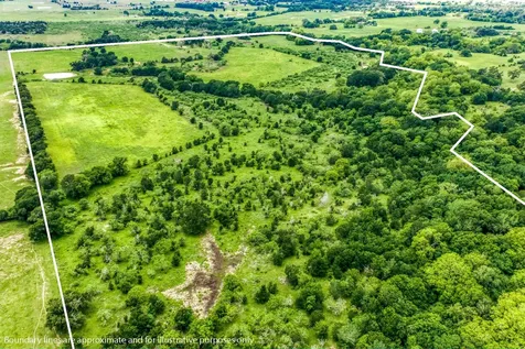5233 County Road 106 Caldwell TX 77836