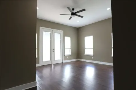 4422 Phlox Street Houston TX 77051