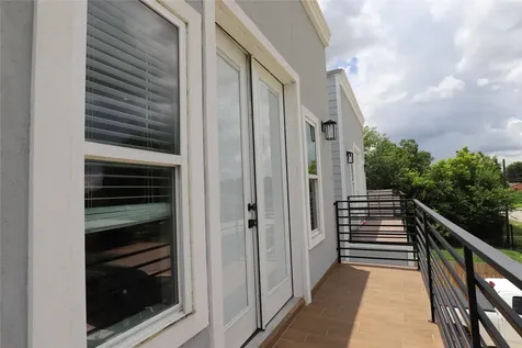 4422 Phlox Street Houston TX 77051