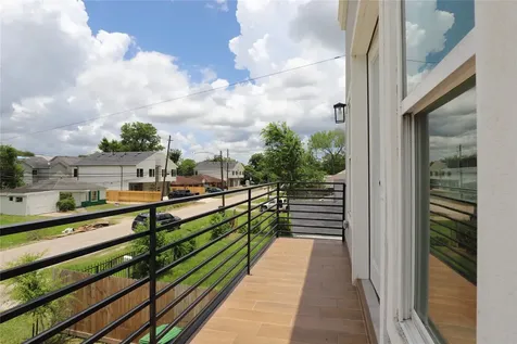 4422 Phlox Street Houston TX 77051