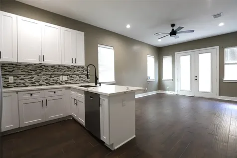 4422 Phlox Street Houston TX 77051