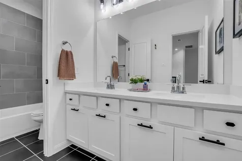 2915 Oakcrest Meadow Court Spring TX 77385