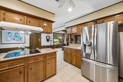 1926 Twin Springs Kingwood TX 77339