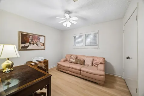 1926 Twin Springs Kingwood TX 77339